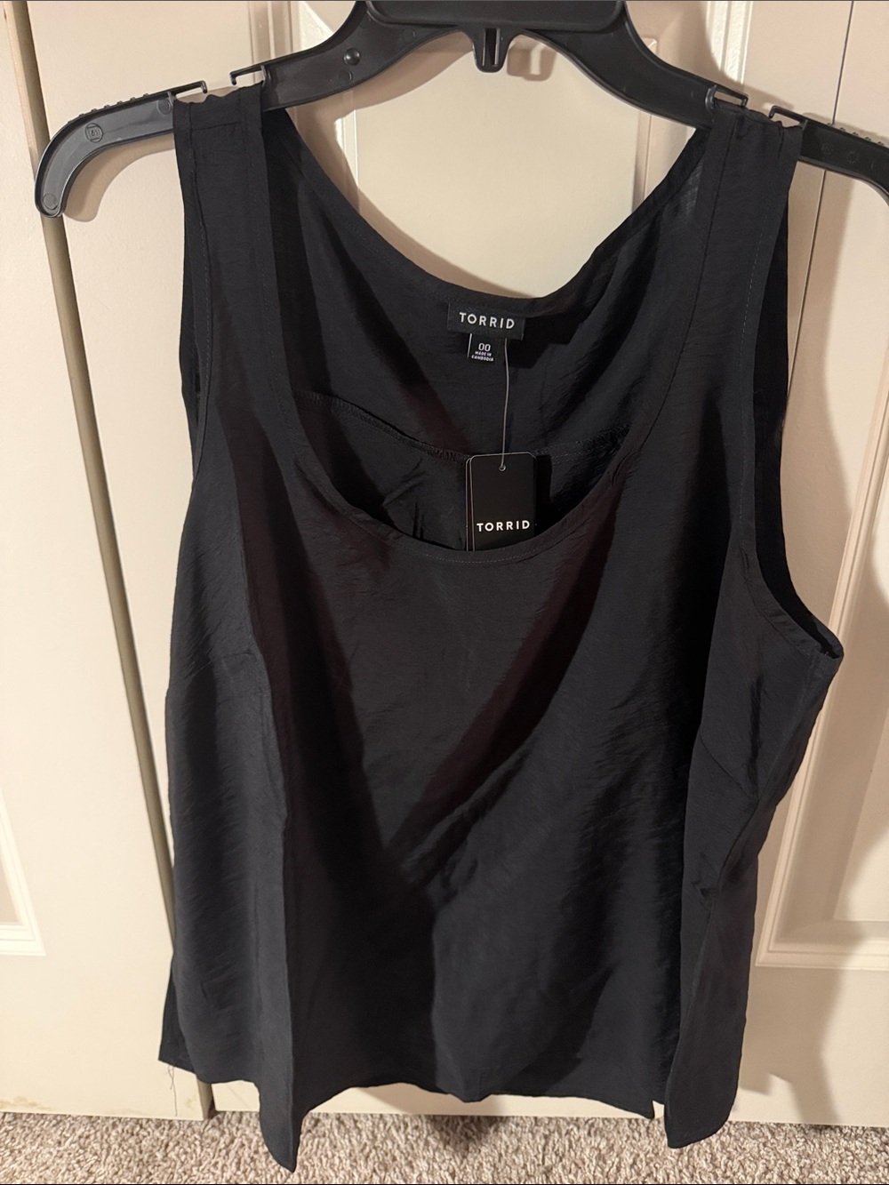 NWT Torrid scoop neck tank. Black color. Size 00/M.